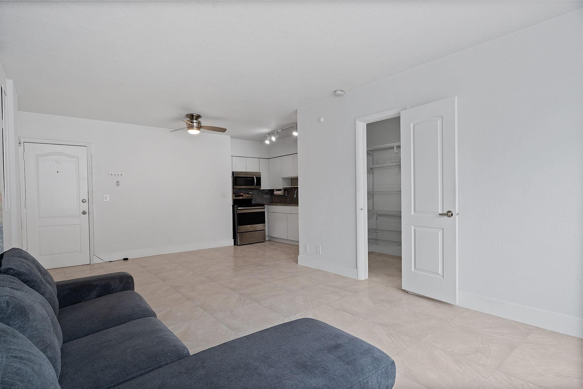 Galt Ocean Mile 34-16 B - Residential Lease