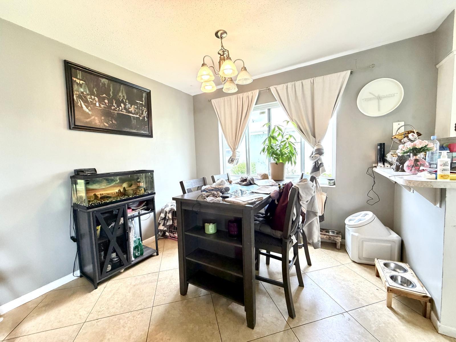 CORAL KEY VILLAS 5TH SEC - Residential Lease