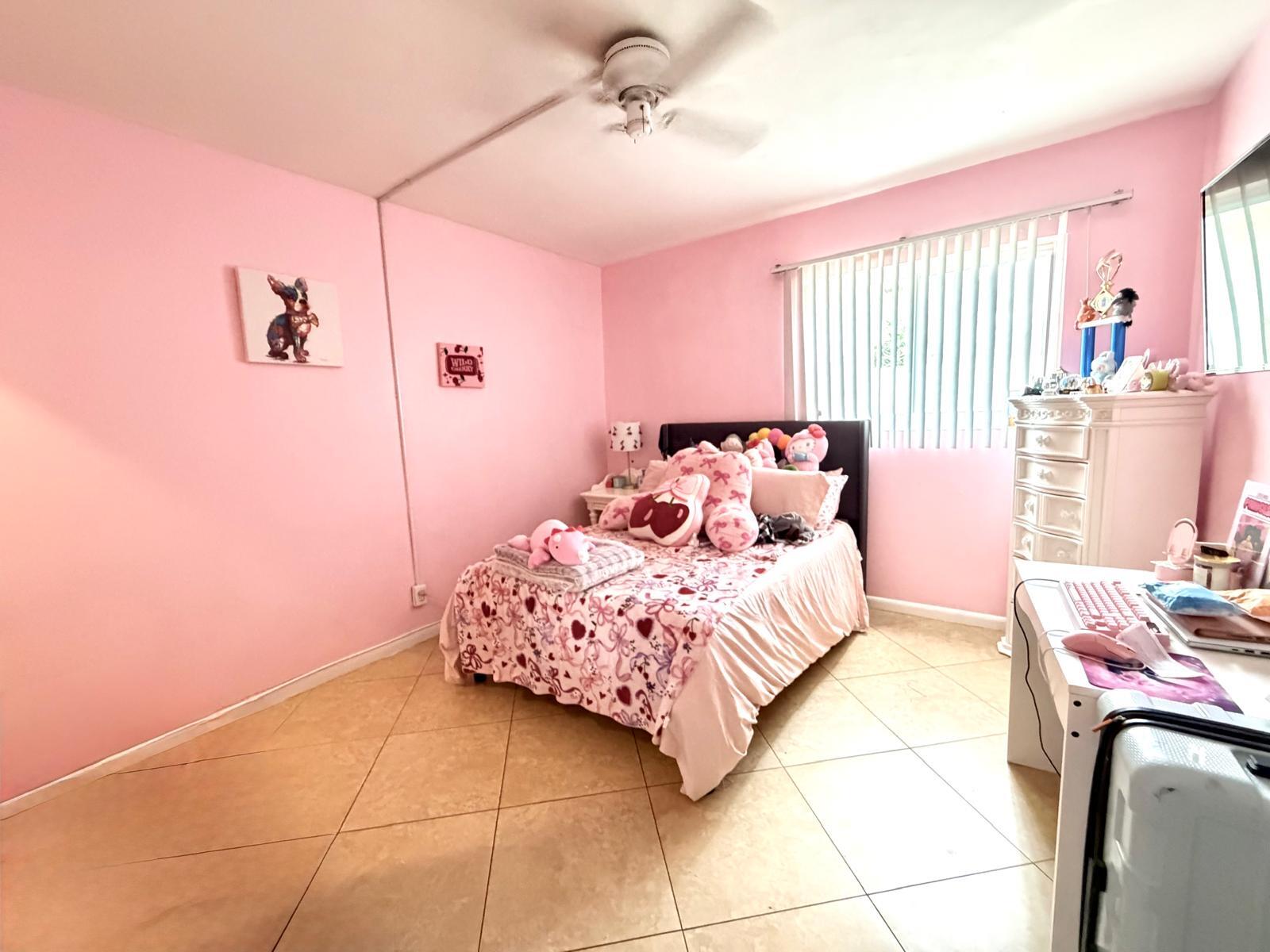 CORAL KEY VILLAS 5TH SEC - Residential Lease