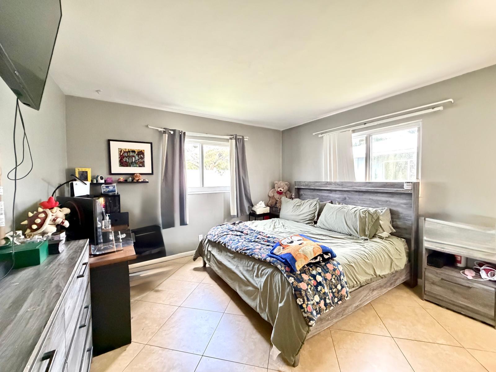 CORAL KEY VILLAS 5TH SEC - Residential Lease