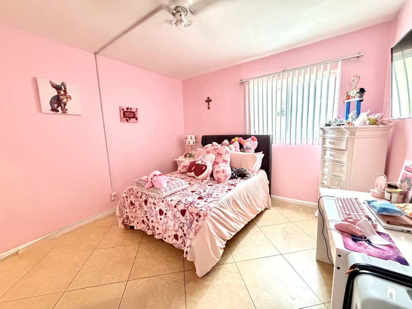 CORAL KEY VILLAS 5TH SEC - Residential Lease