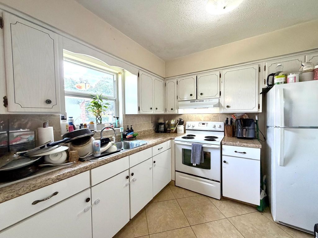 Photo of 4731 NE 21st Terrace #2, Lighthouse Point, FL 33064 (MLS # B26024925)