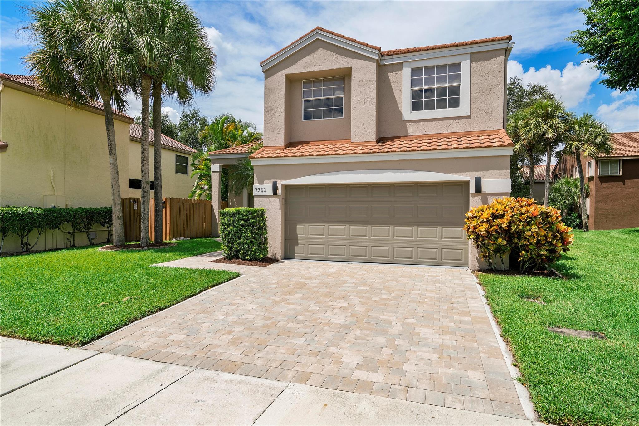 7701 NW 61st Ter