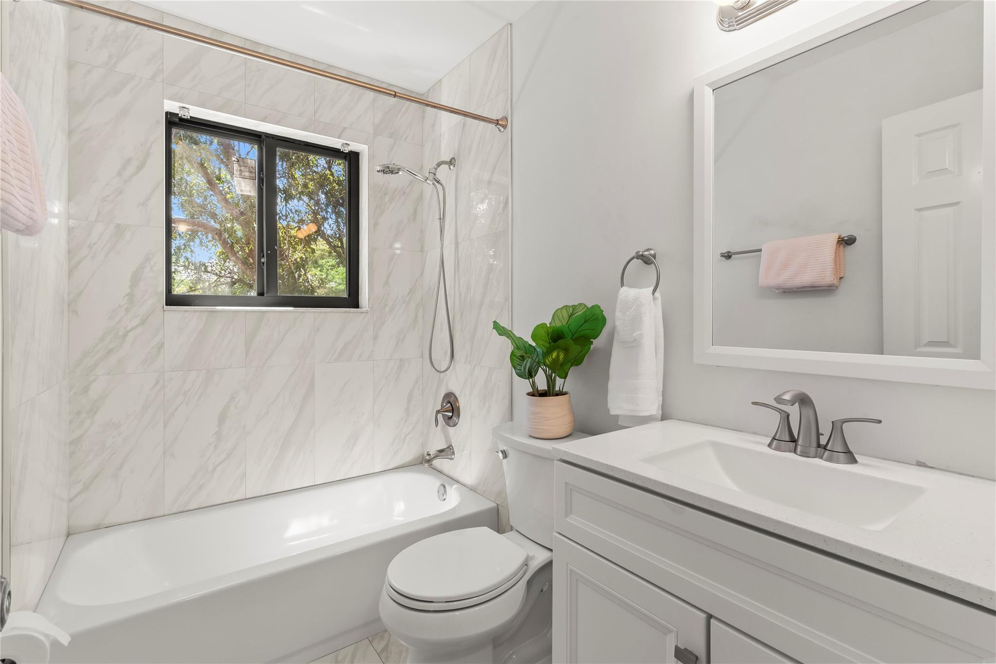 241 SE 11th Avenue 241A