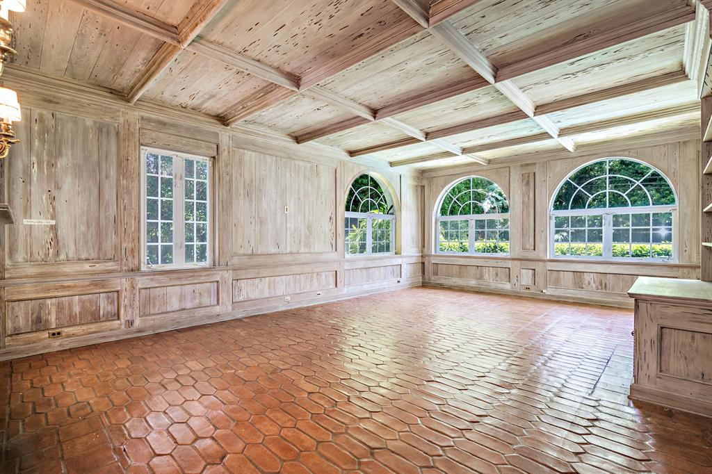 Tropic Isle - Residential