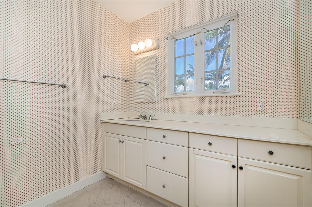 Tropic Isle - Residential