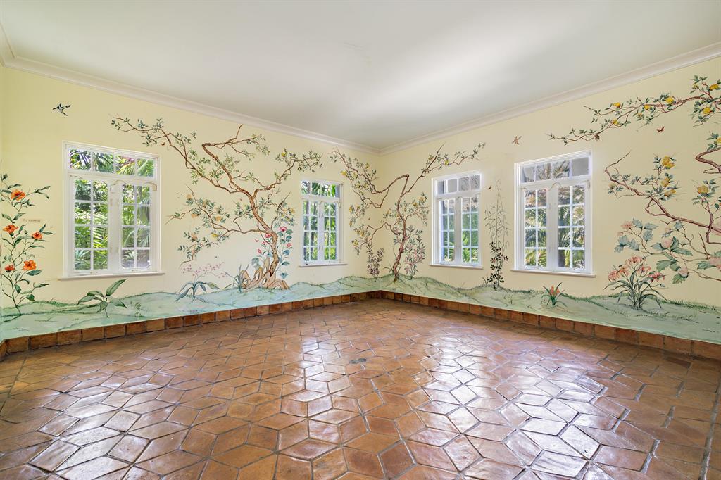 Tropic Isle - Residential