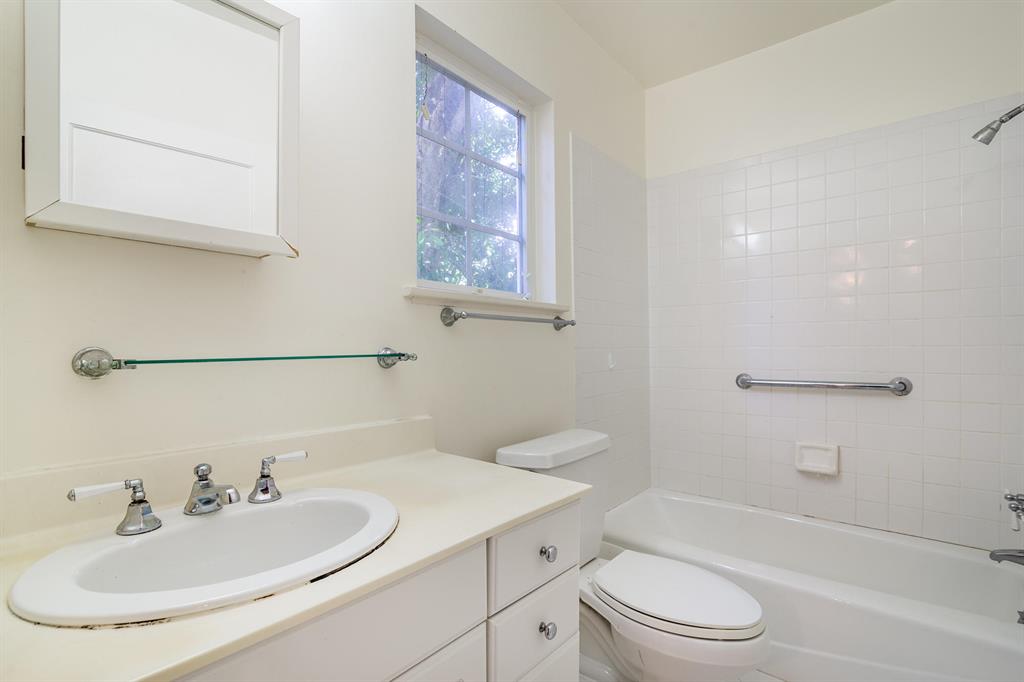 Tropic Isle - Residential