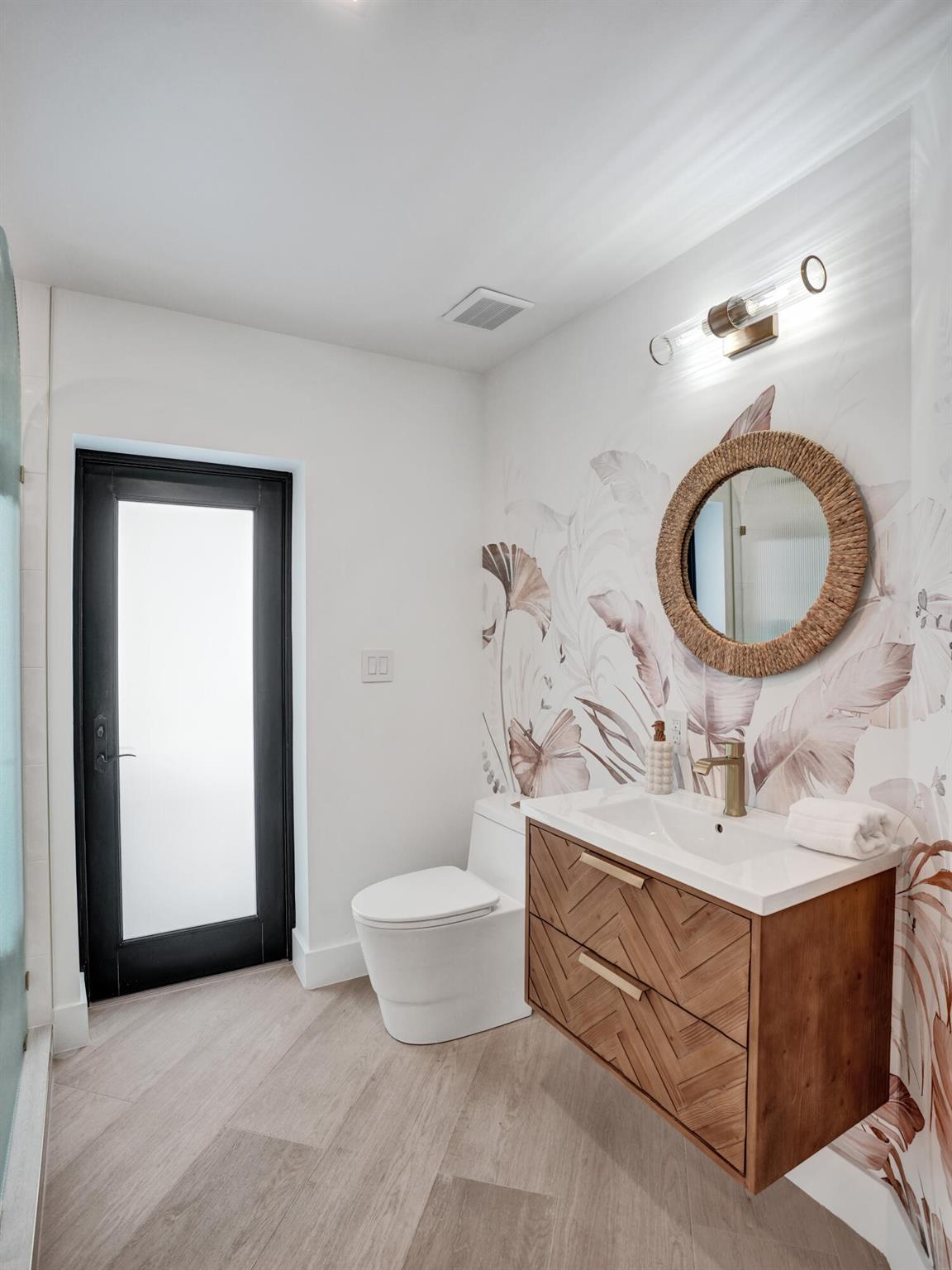 S/D OF 8-46-43 - Residential