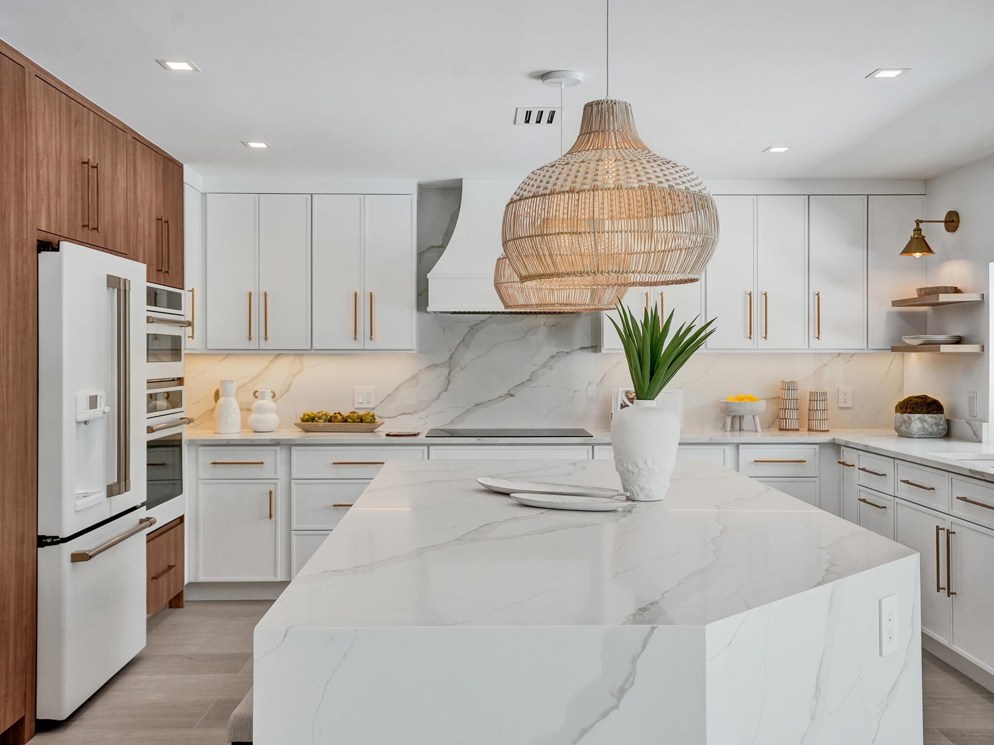 S/D OF 8-46-43 - Residential