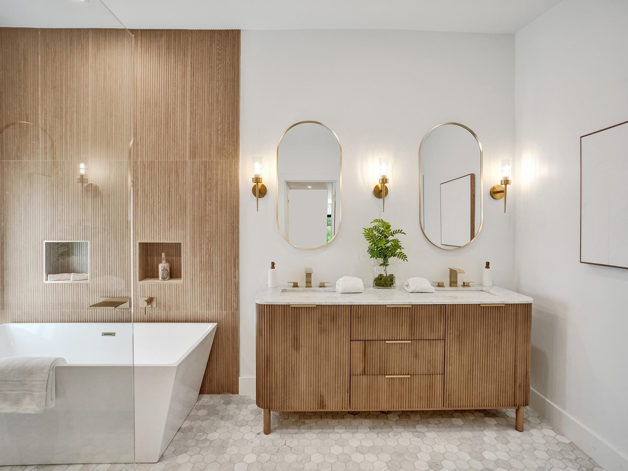 S/D OF 8-46-43 - Residential