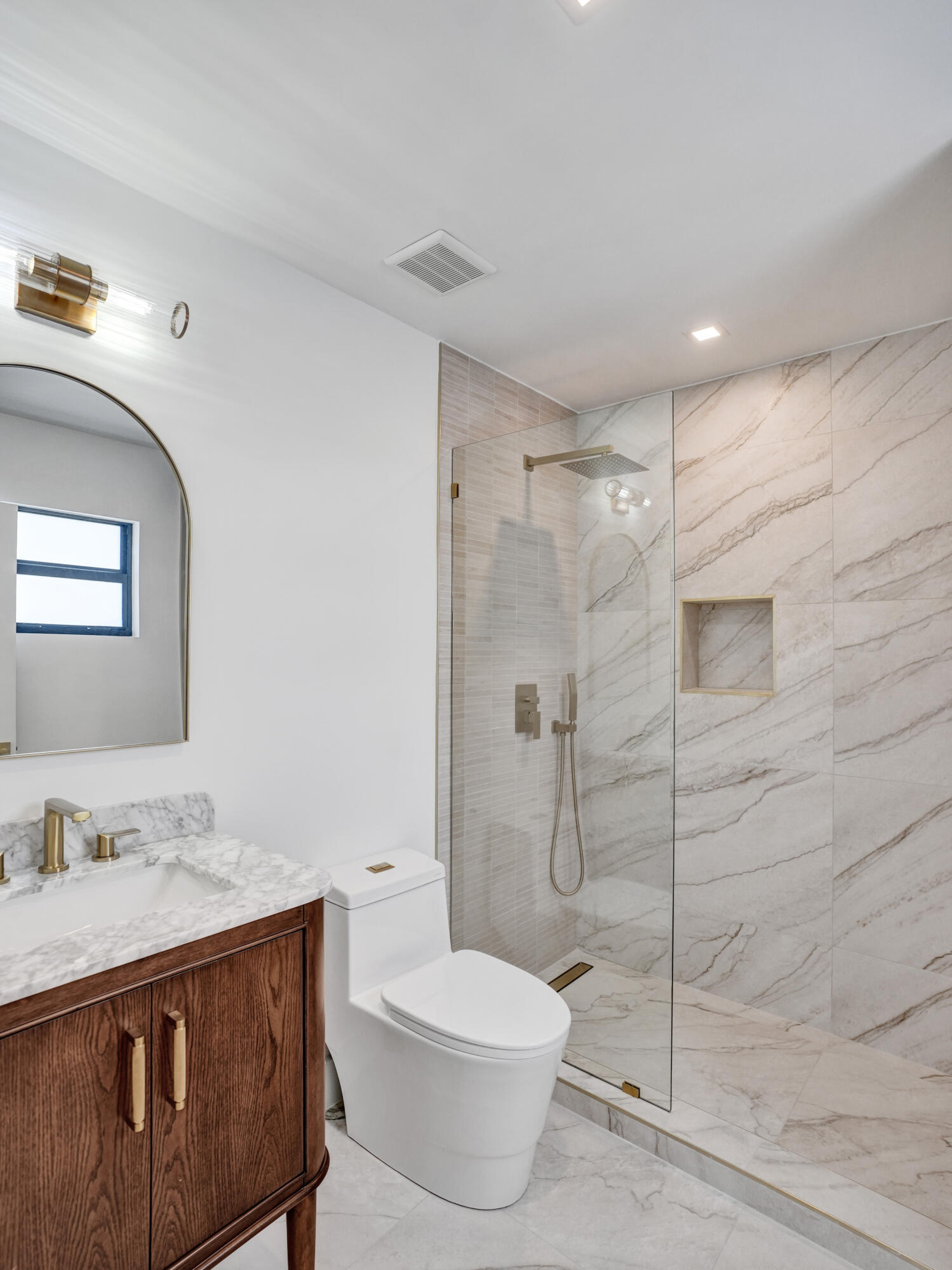 S/D OF 8-46-43 - Residential