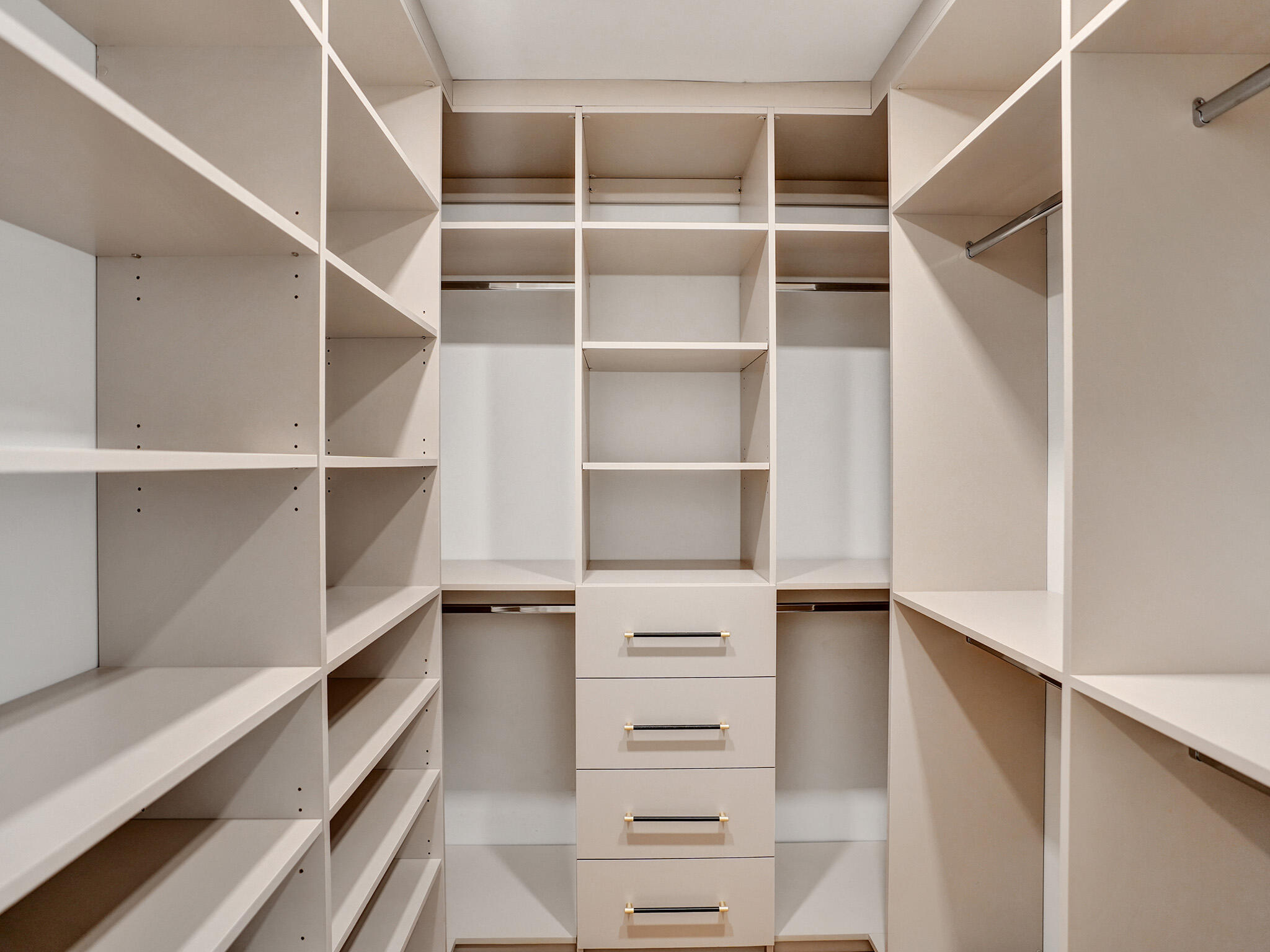 S/D OF 8-46-43 - Residential