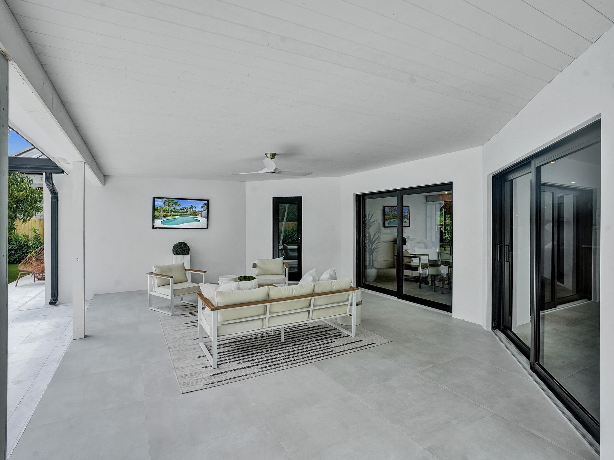 S/D OF 8-46-43 - Residential