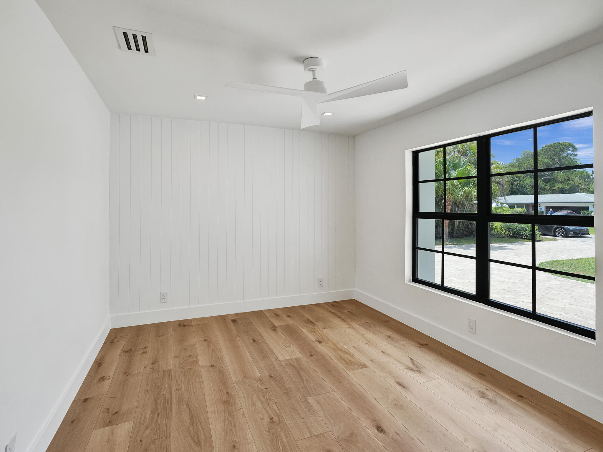 S/D OF 8-46-43 - Residential