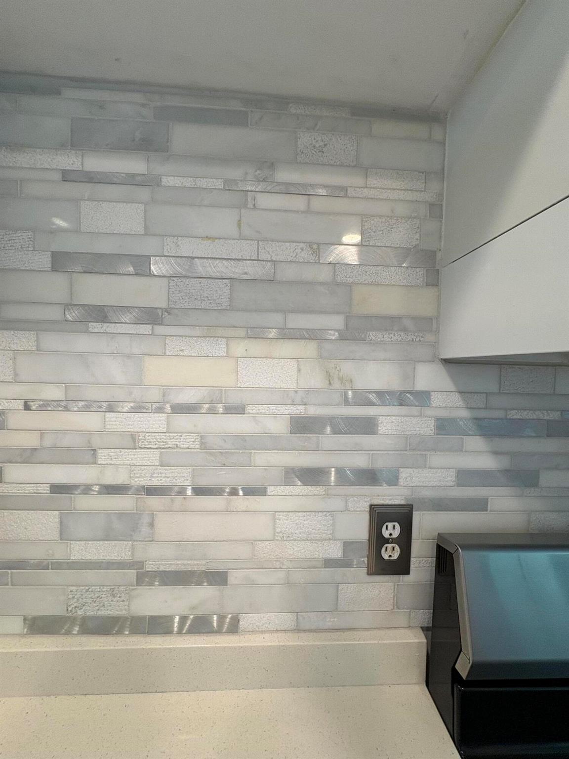 View photos, virtual tours, details... 13782 Via Flora C