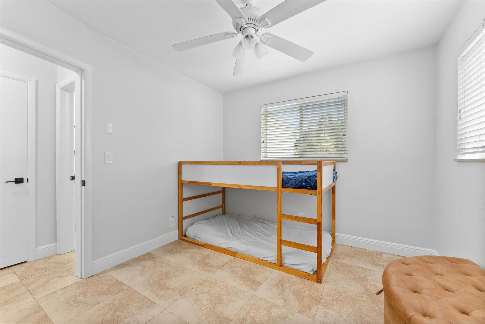 Country Club Village Sec - Residential Lease
