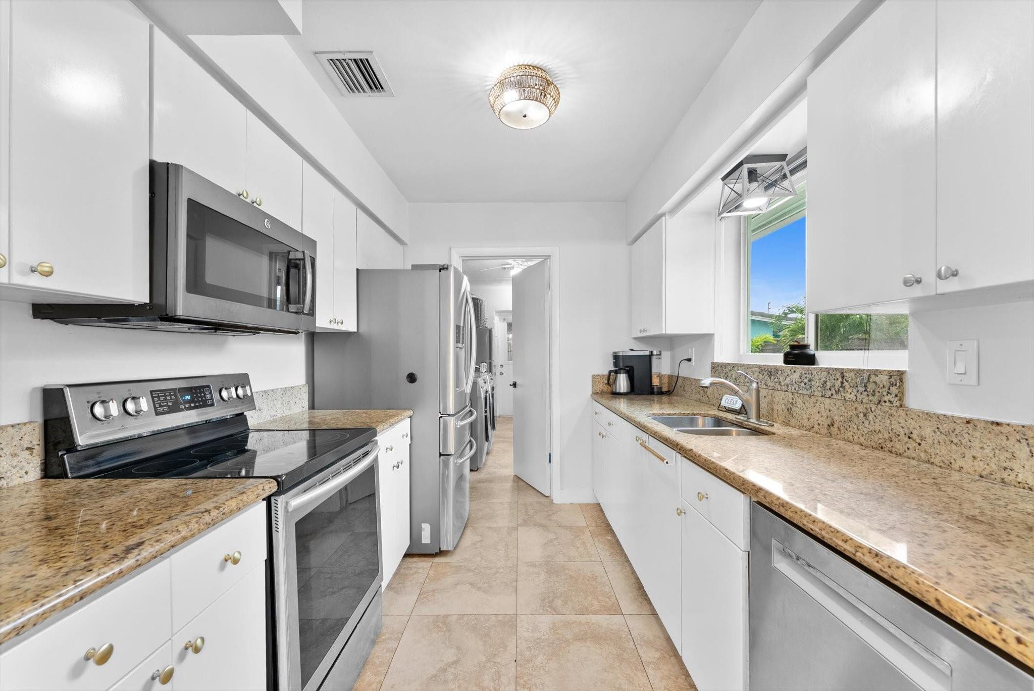 Country Club Village Sec - Residential Lease