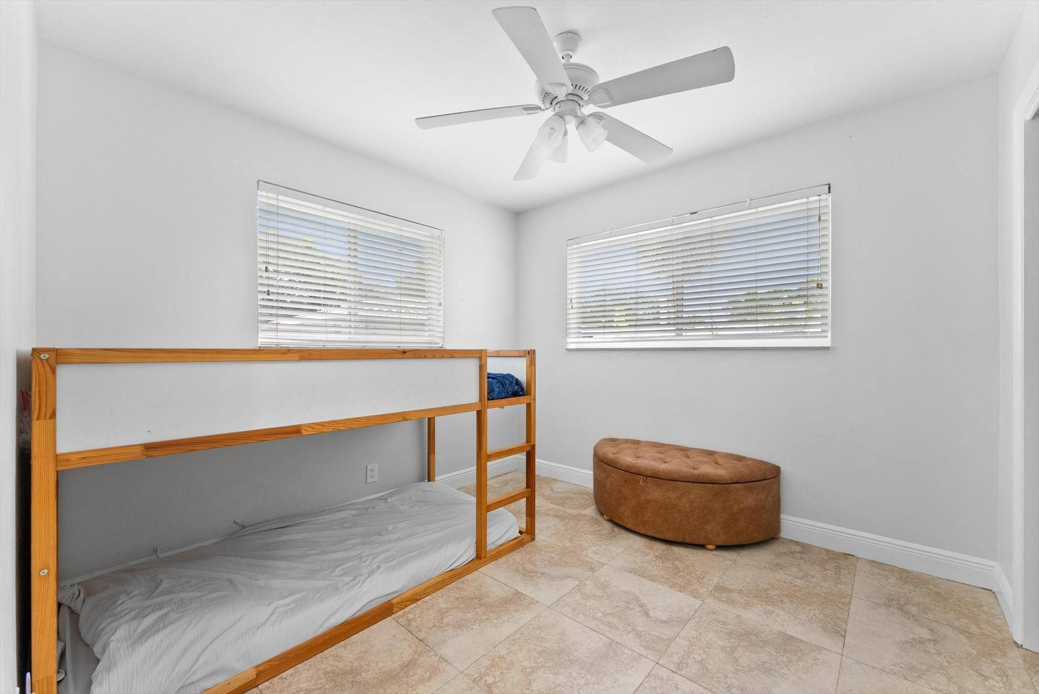 Country Club Village Sec - Residential Lease