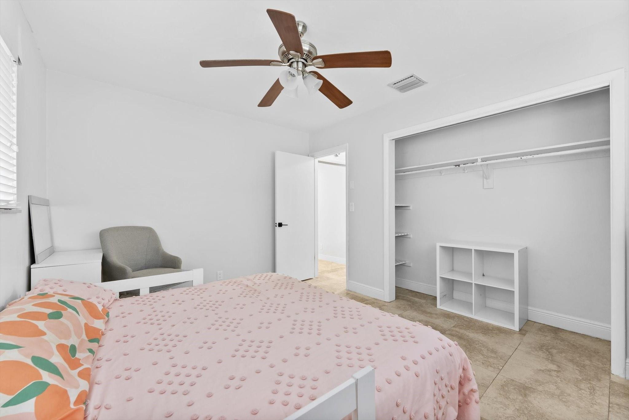 Country Club Village Sec - Residential Lease