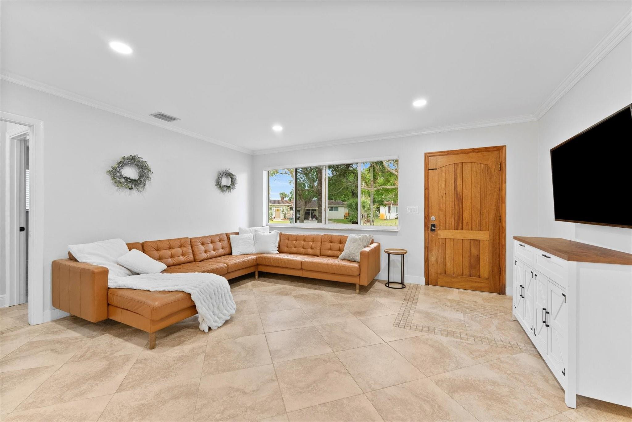 Country Club Village Sec - Residential Lease