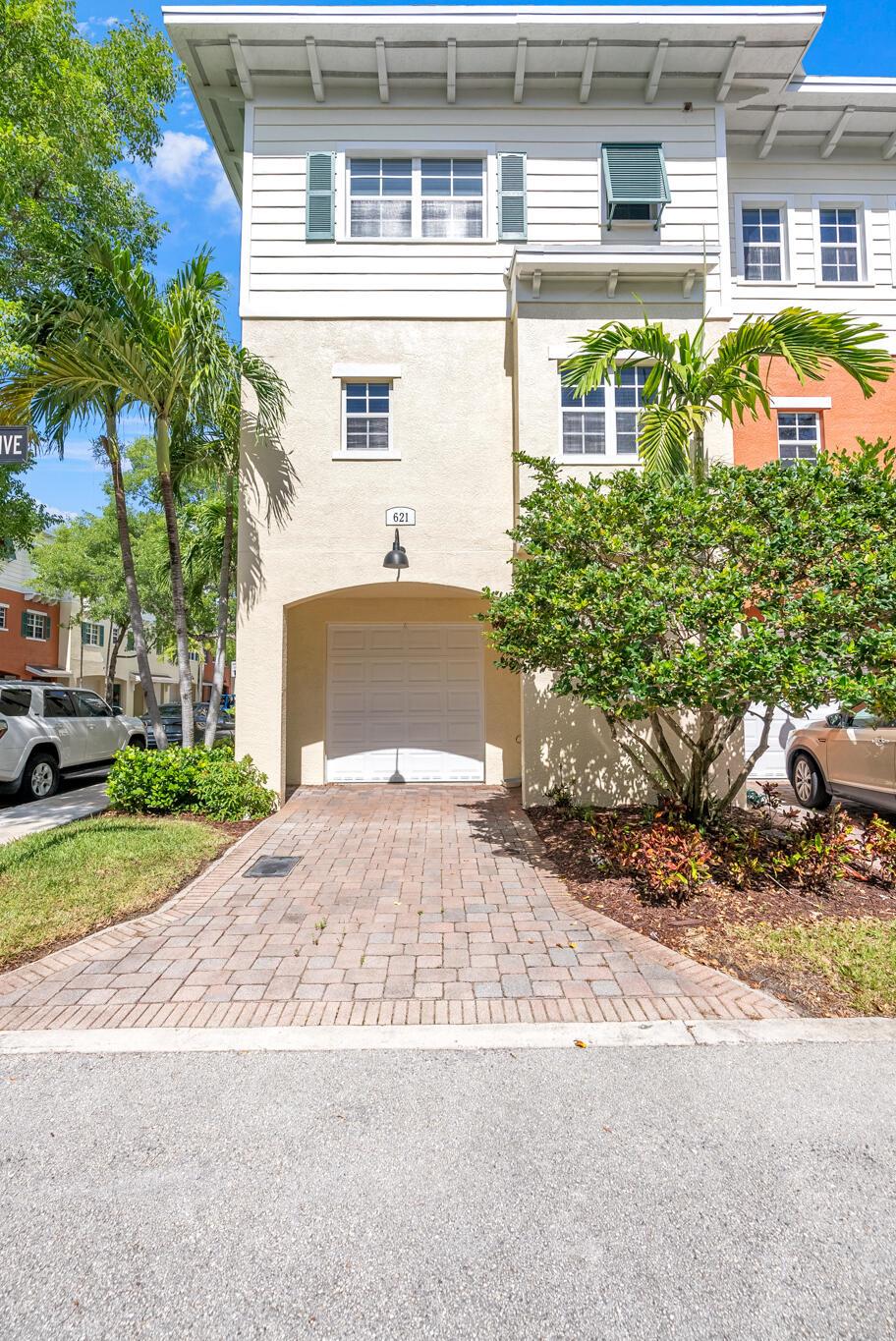 621 SW 2nd Drive 621