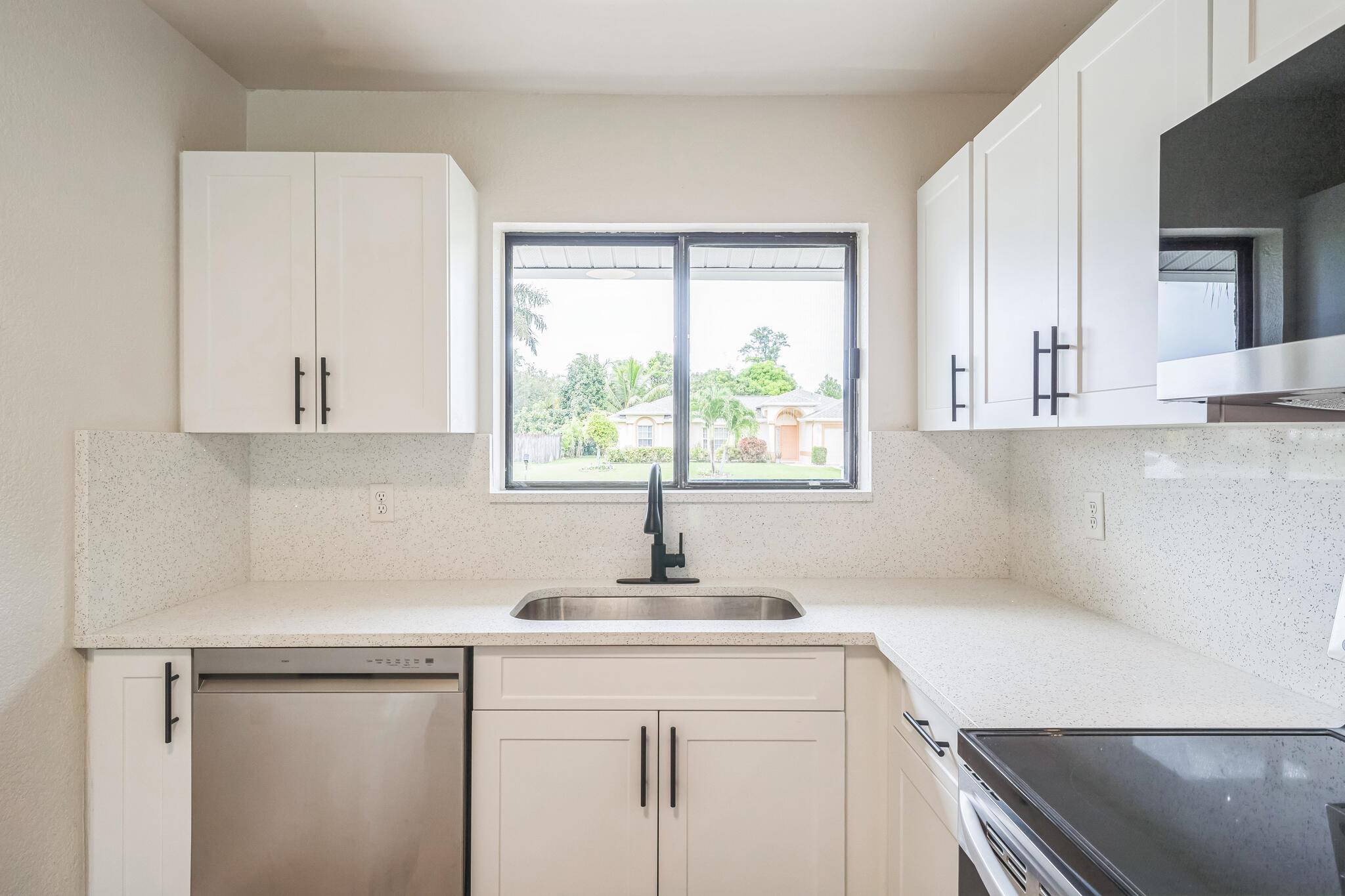 1942 SE Camilo Street, Port St Lucie, FL, 34952/$295,000 4 1942 SE Camilo Street