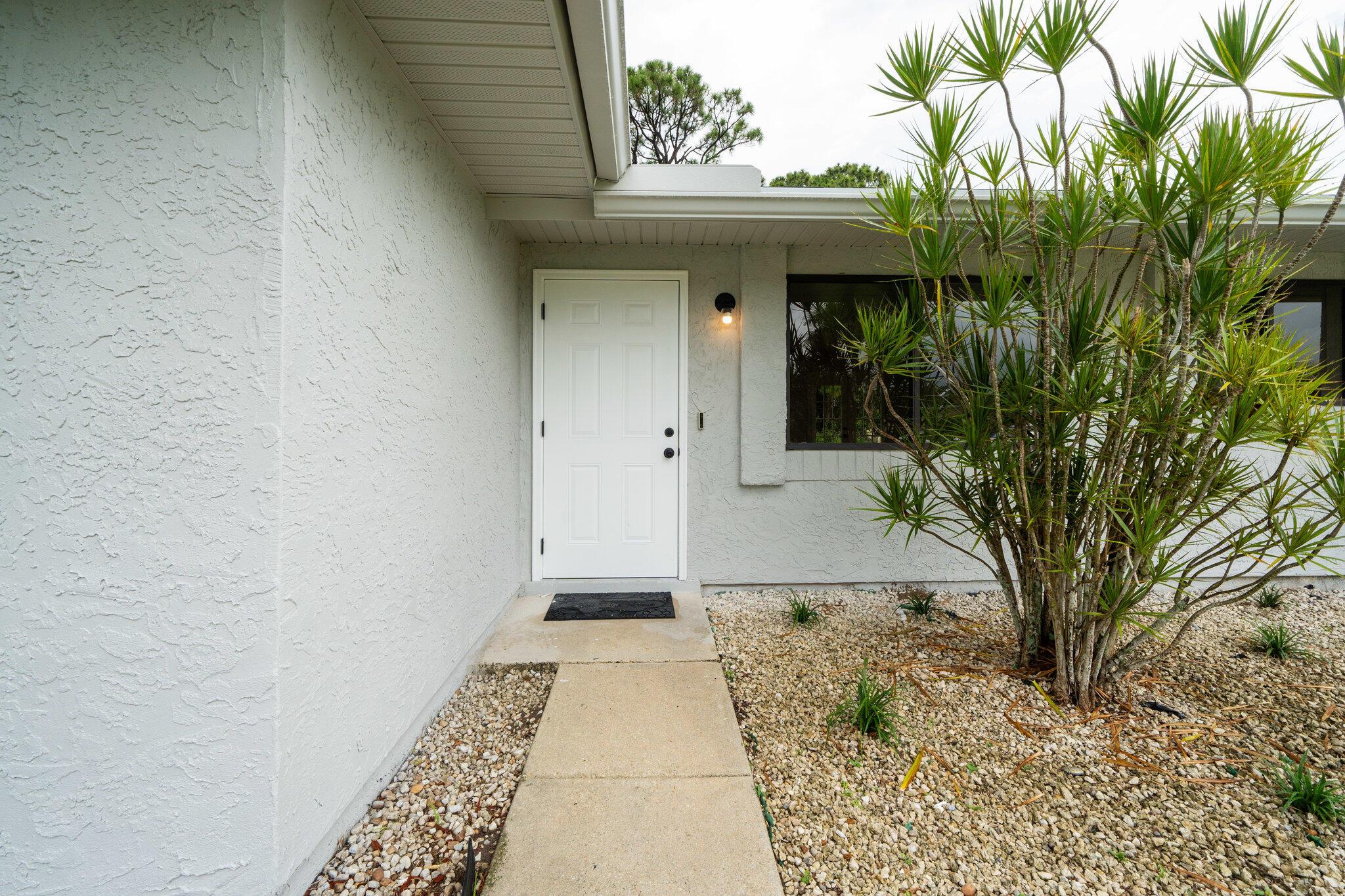 1942 SE Camilo Street, Port St Lucie, FL, 34952/$295,000 2 1942 SE Camilo Street