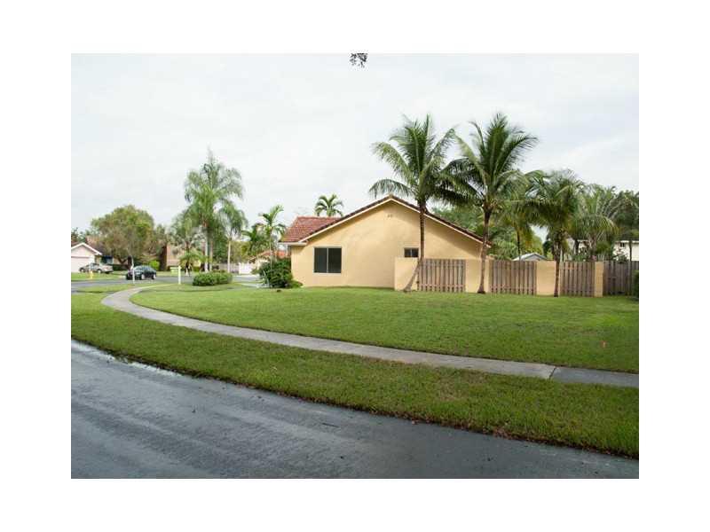 JACARANDA LAKES SEC 1 - Residential