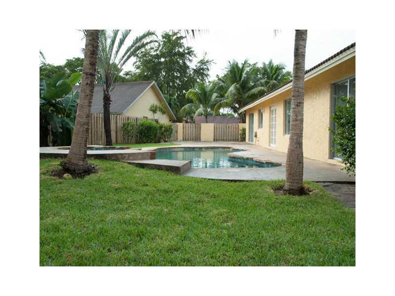 JACARANDA LAKES SEC 1 - Residential