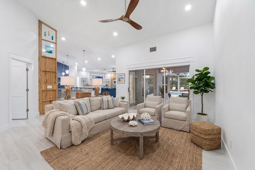 Photo of 14450 N 69th Dr Drive N, Palm Beach Gardens, FL 33418 (MLS # B26022618)
