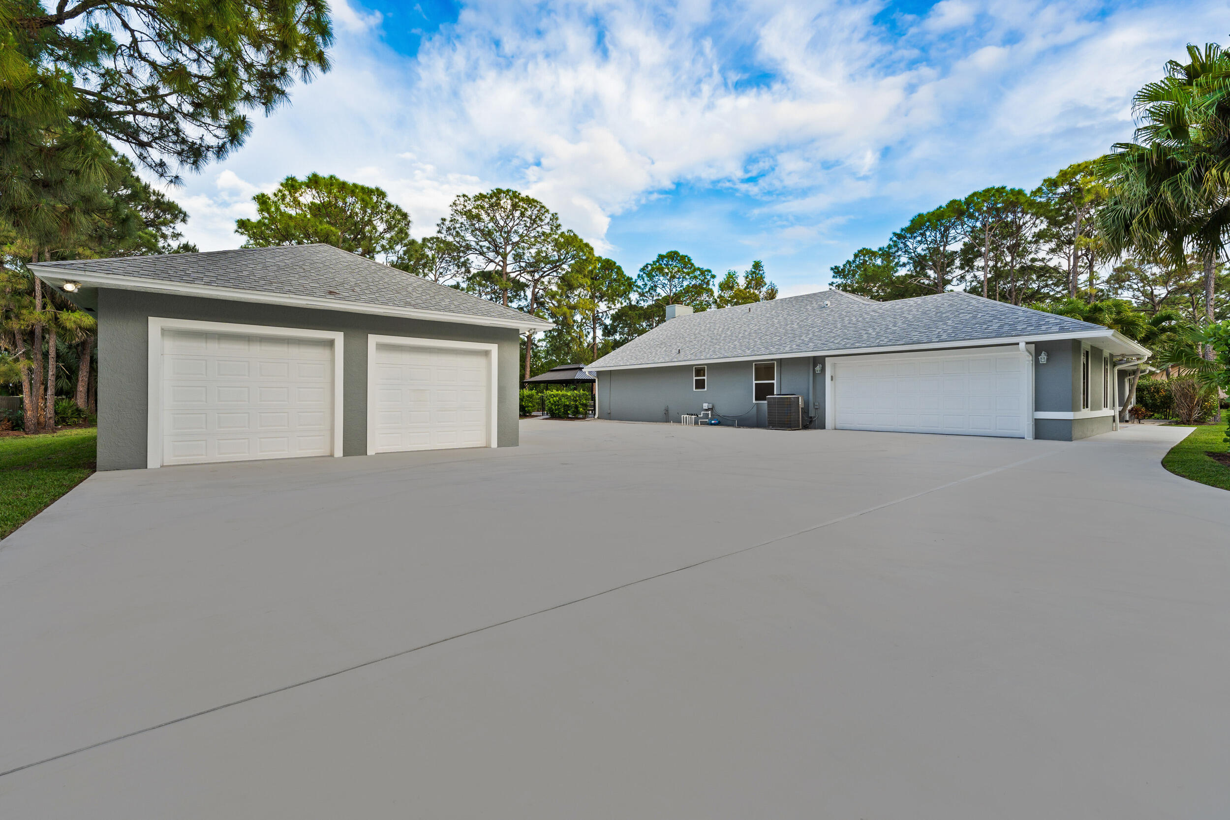 Palm Beach Country Estates - Residential