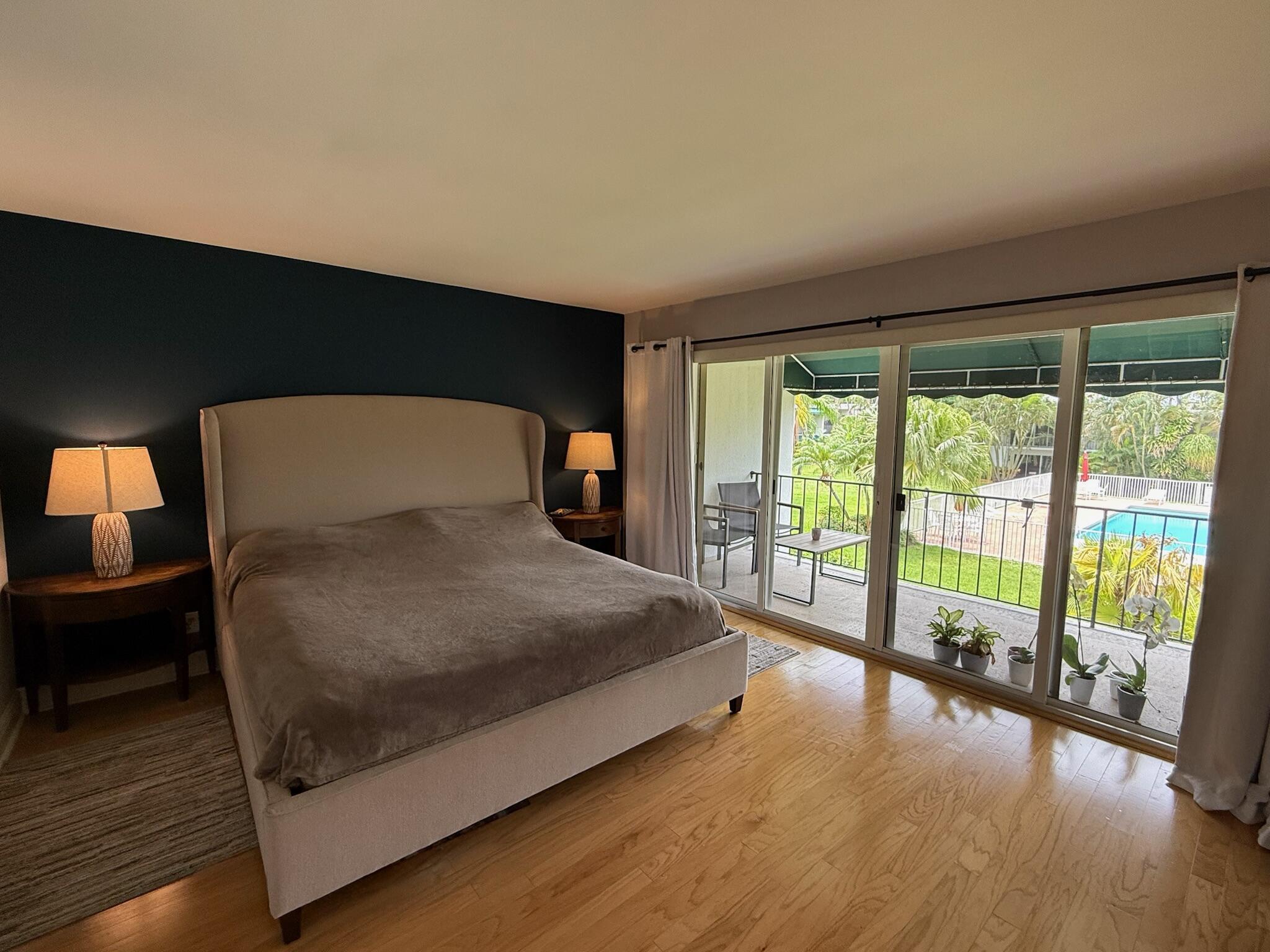 ROYALE HARBOUR CONDO OR 2 - Residential Lease