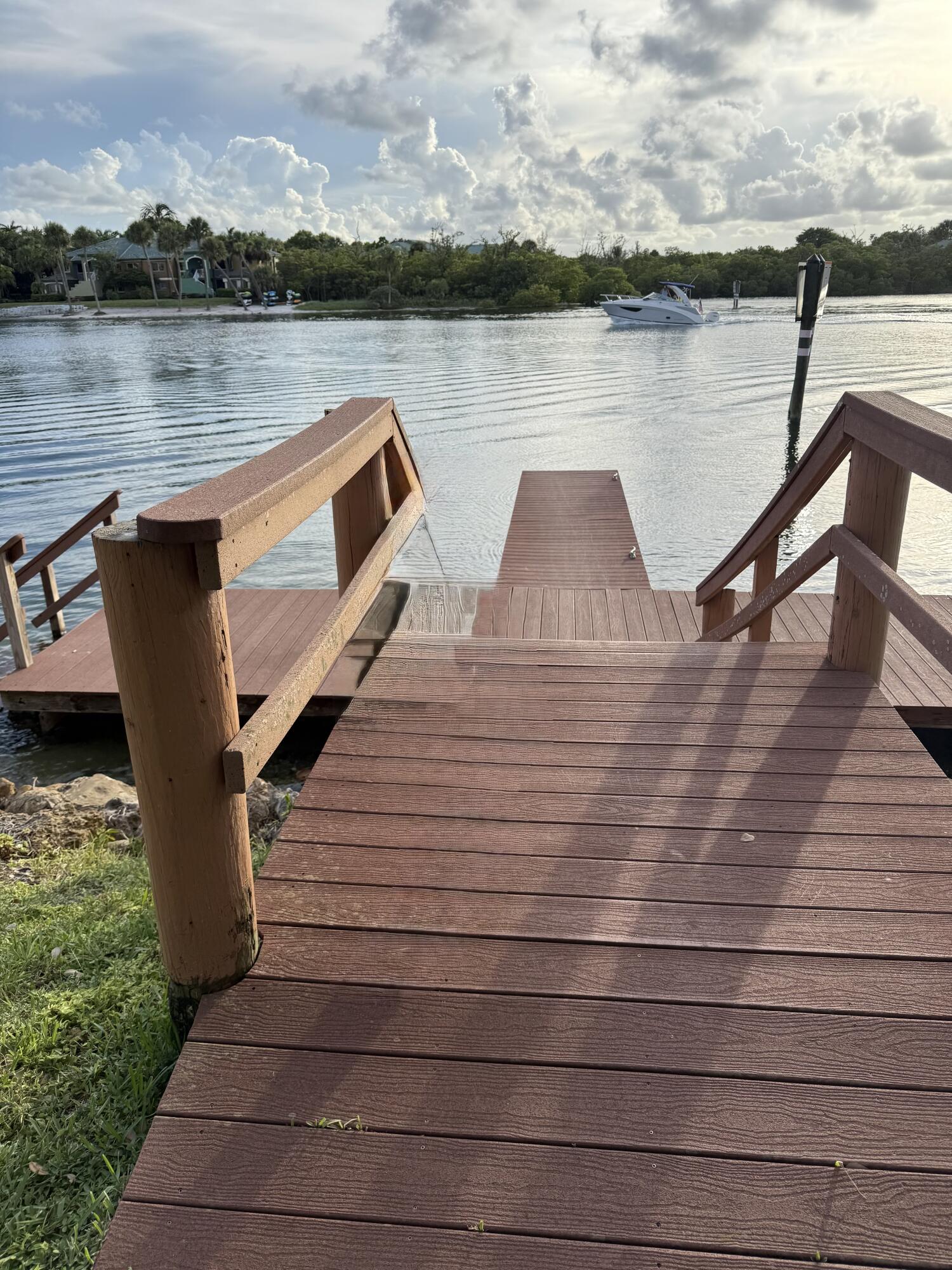 ROYALE HARBOUR CONDO OR 2092P693 VILL - Residential Lease