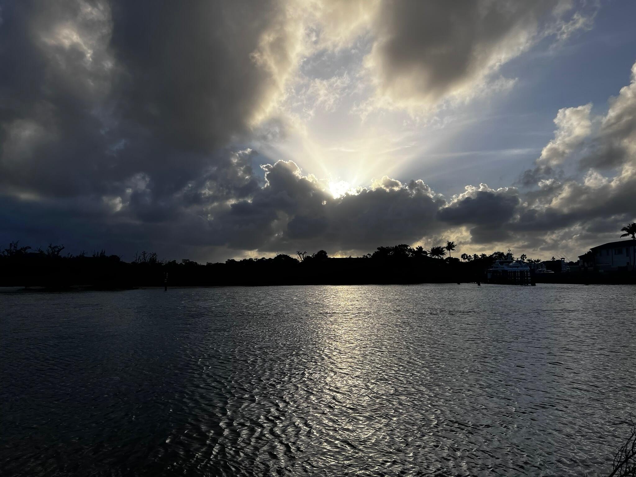 ROYALE HARBOUR CONDO OR 2092P693 VILL - Residential Lease