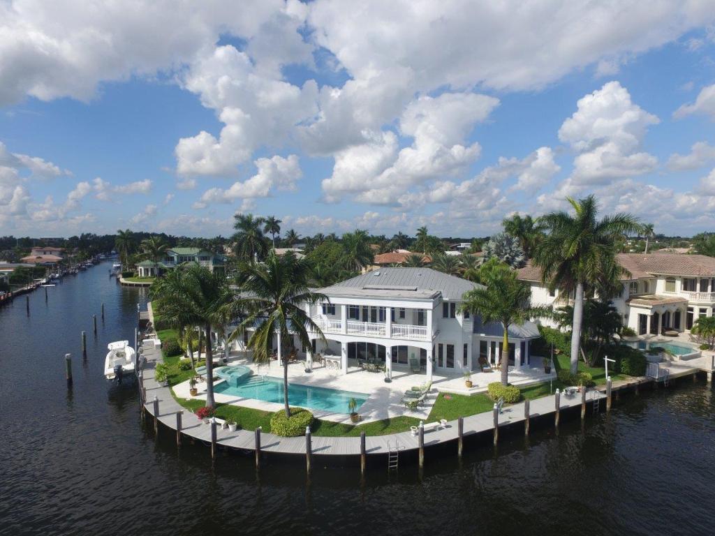 BOCA HARBOUR ISLAND SEC - Residential