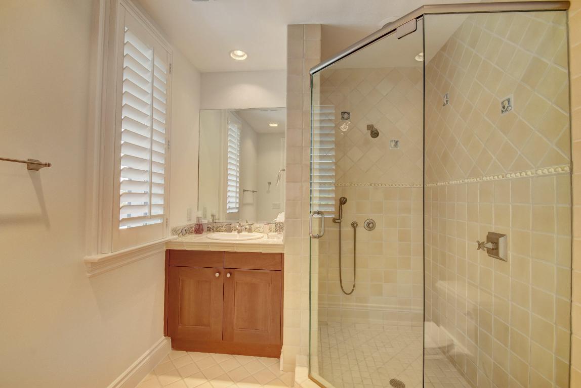 BOCA HARBOUR ISLAND SEC - Residential