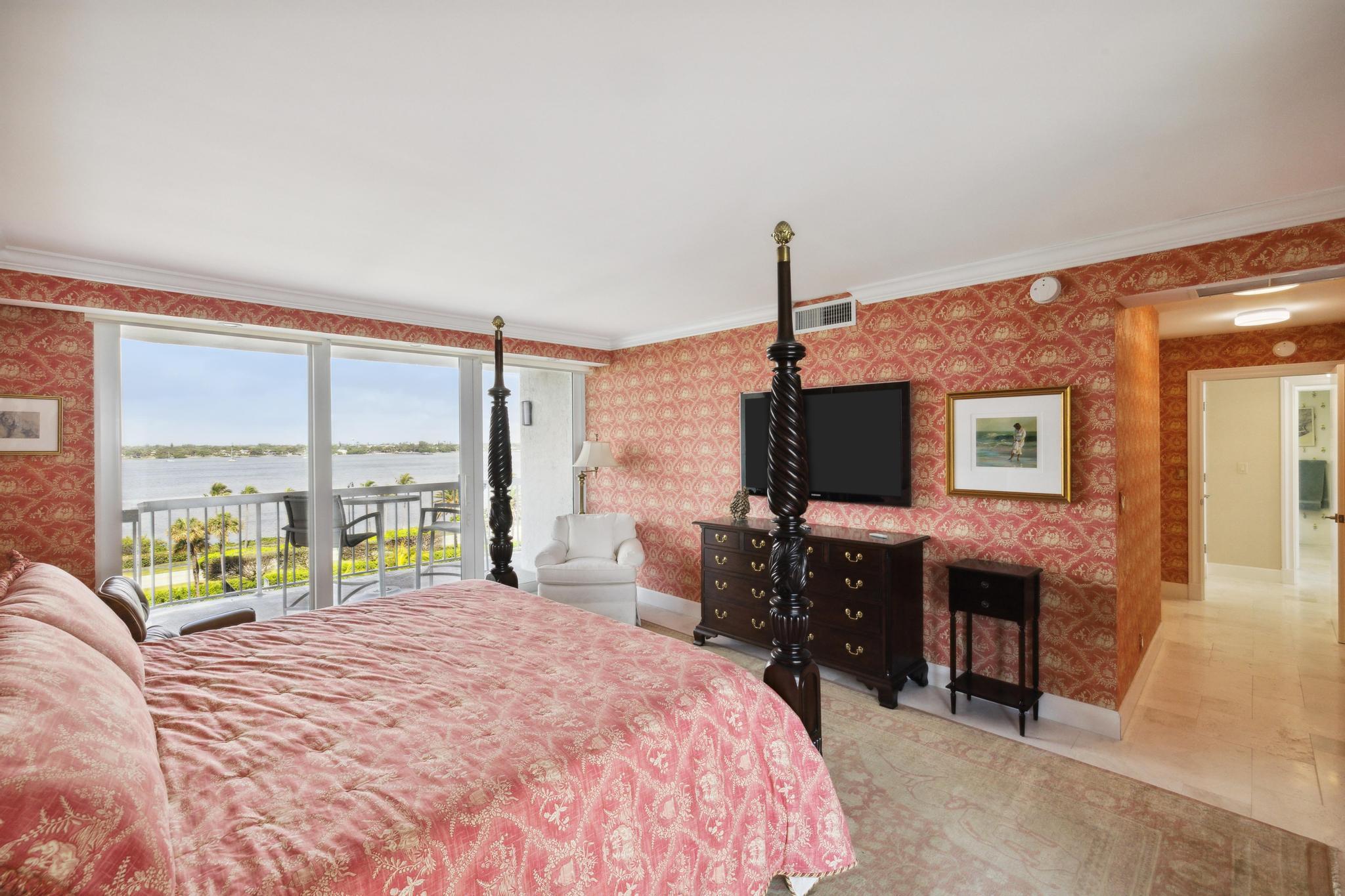 MERIDIAN OF PALM BEACH CO - Residential