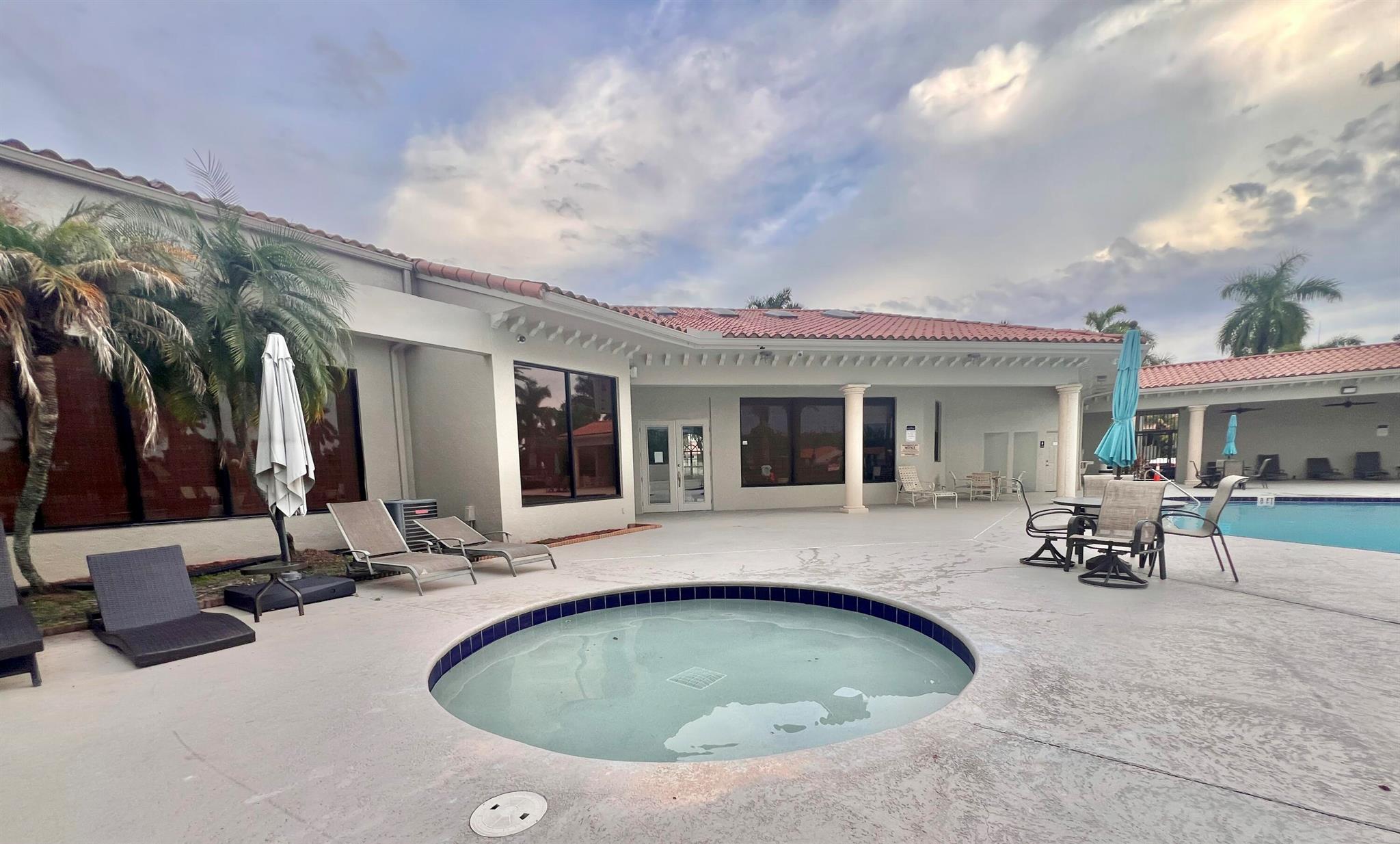 PALM BEACH PLACE CONDO - Residential Lease