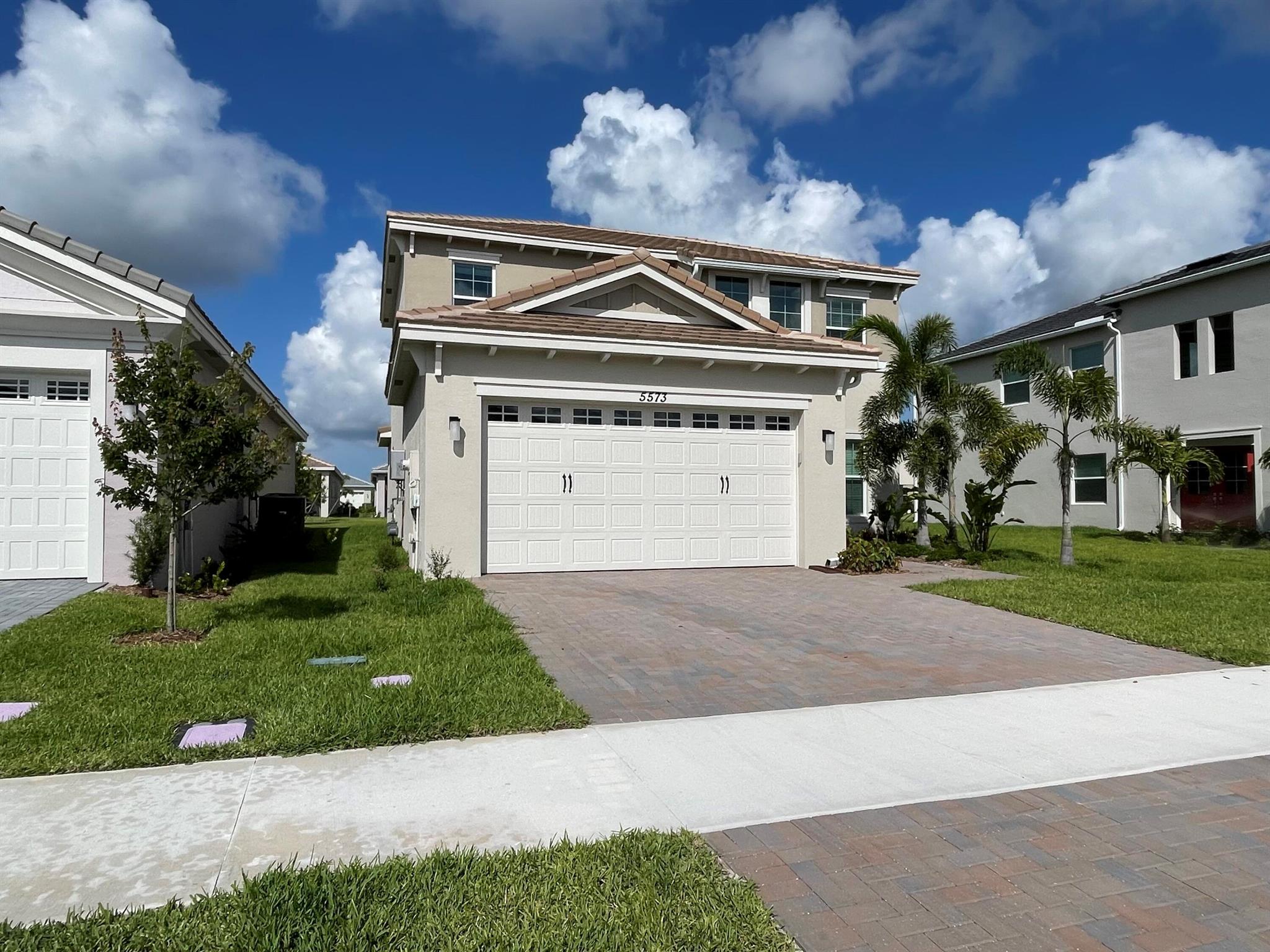 5573 Zestar Lane
