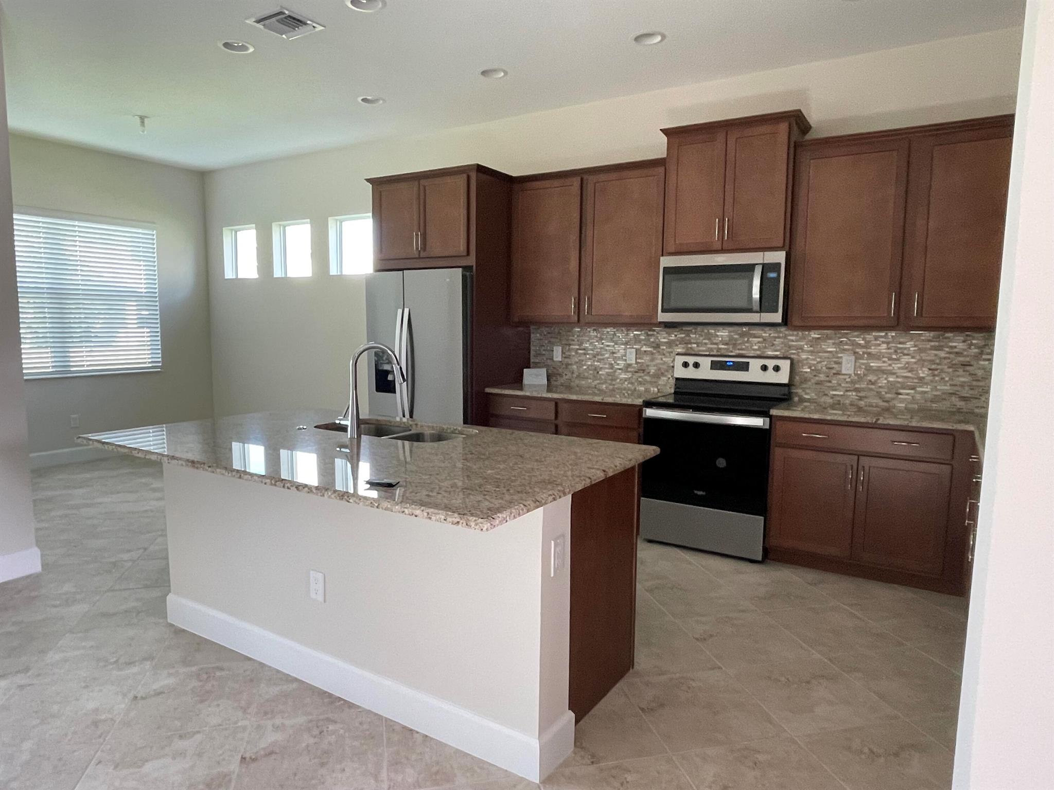 5573 Zestar Lane