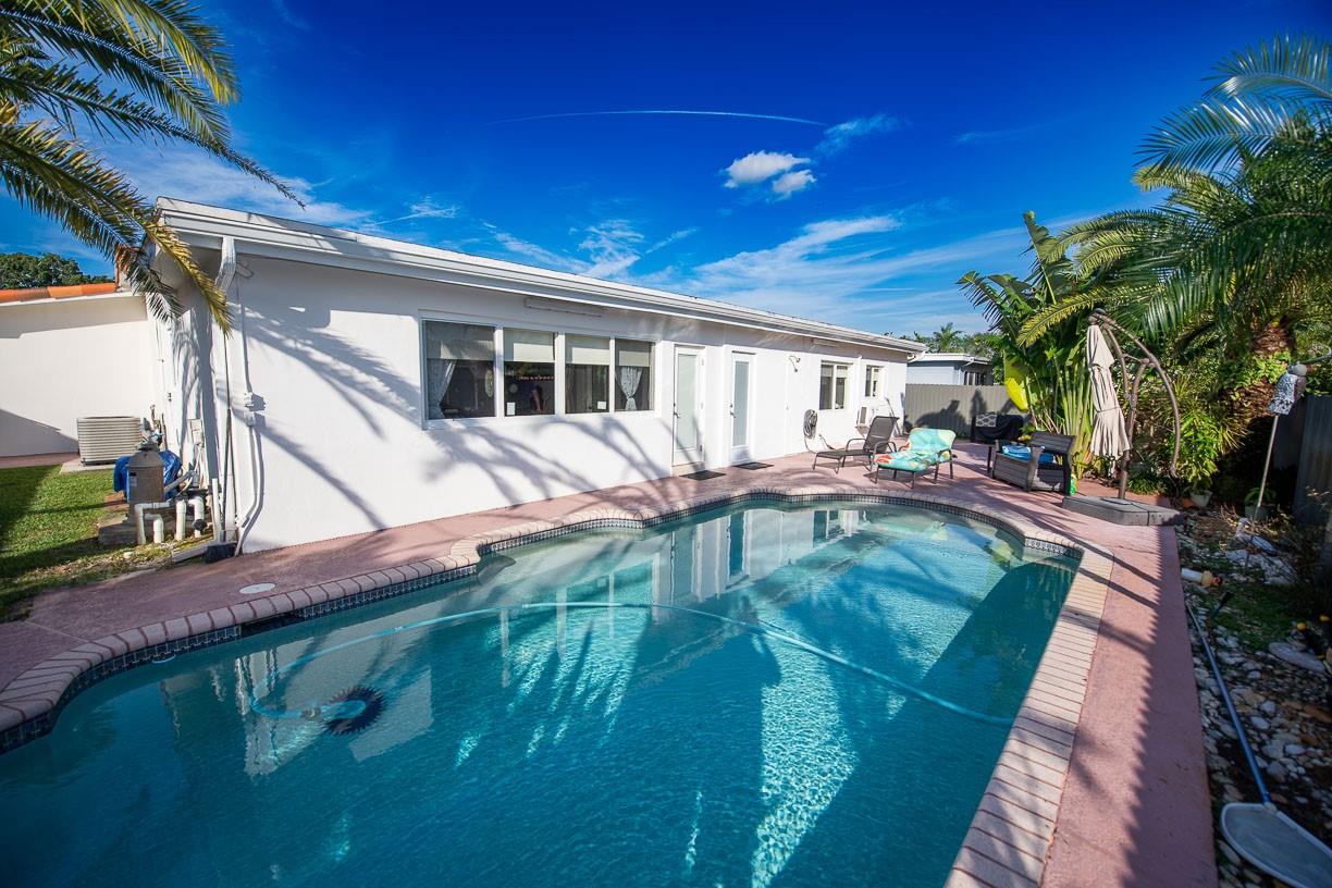 Pembroke Lakes Sec 5 94-1 - Residential