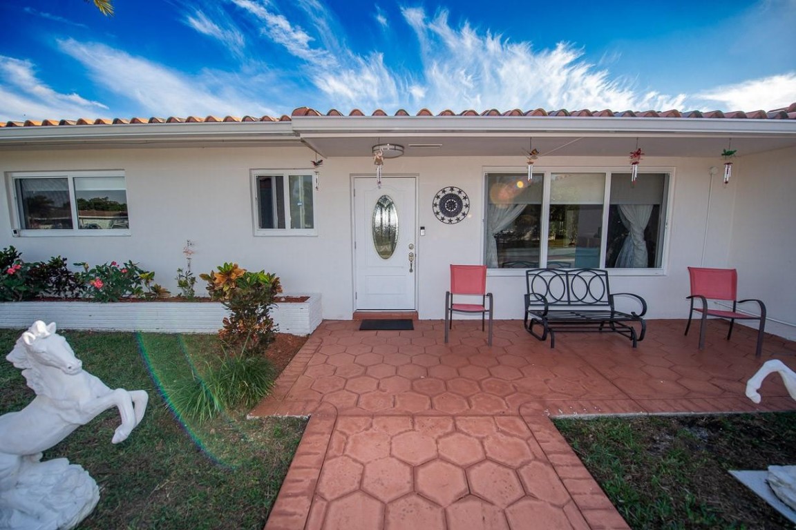 Pembroke Lakes Sec 5 94-1 - Residential