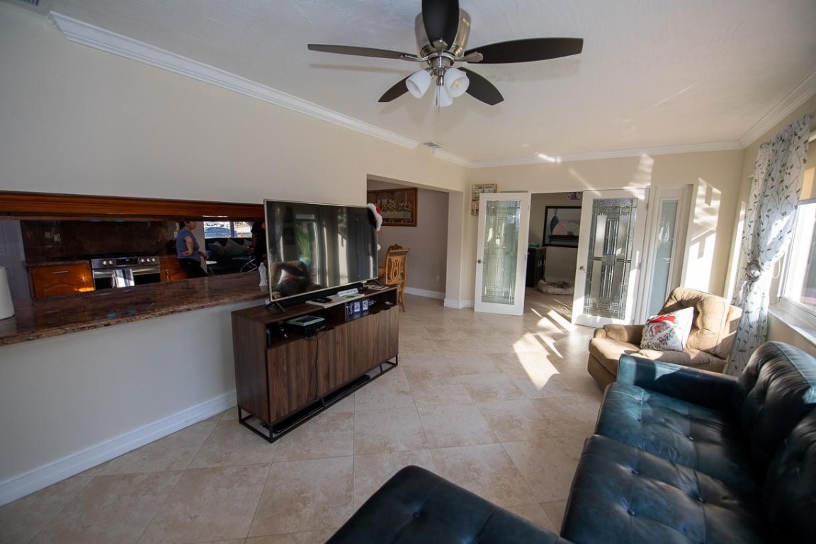 Pembroke Lakes Sec 5 94-1 - Residential