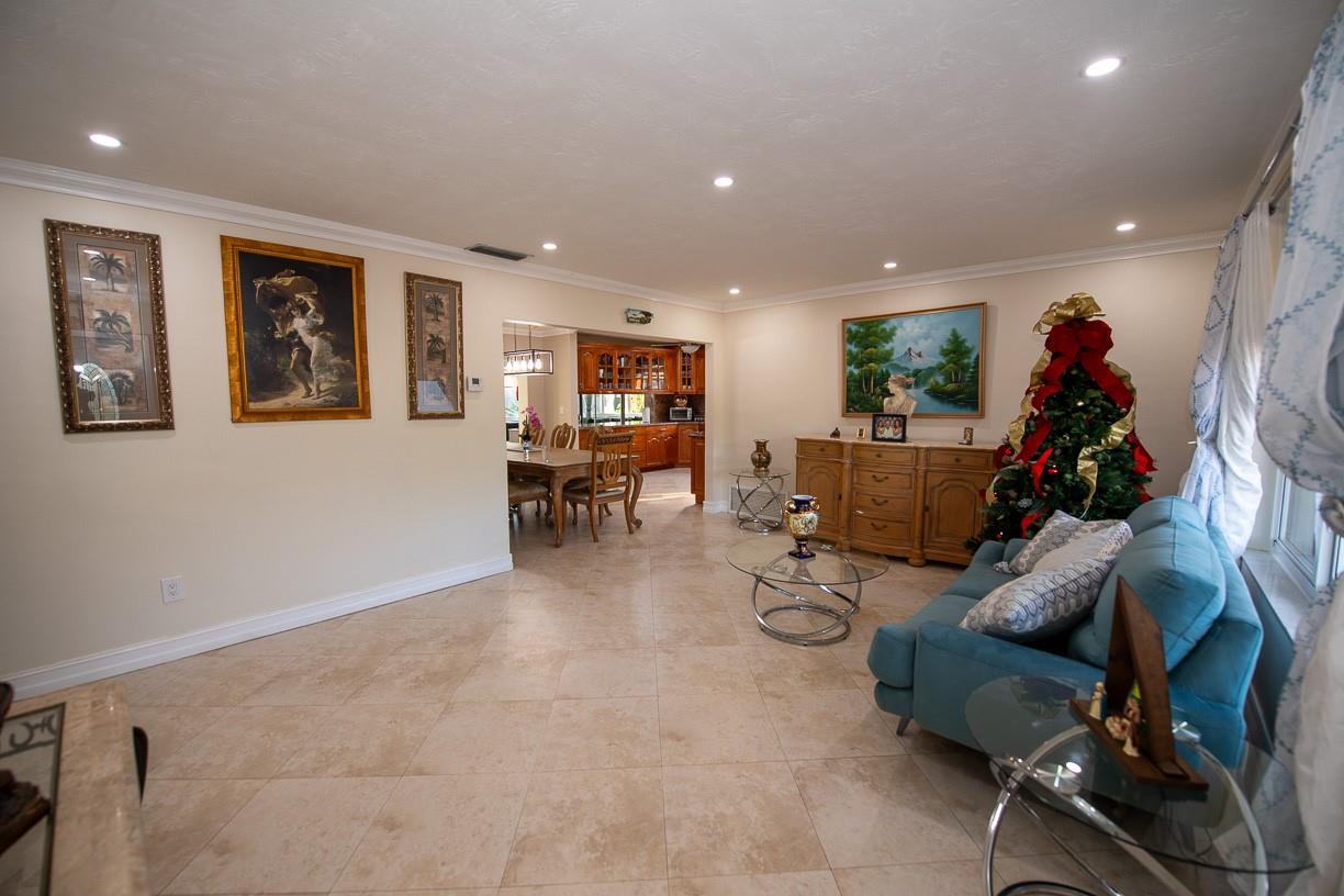 Pembroke Lakes Sec 5 94-1 - Residential