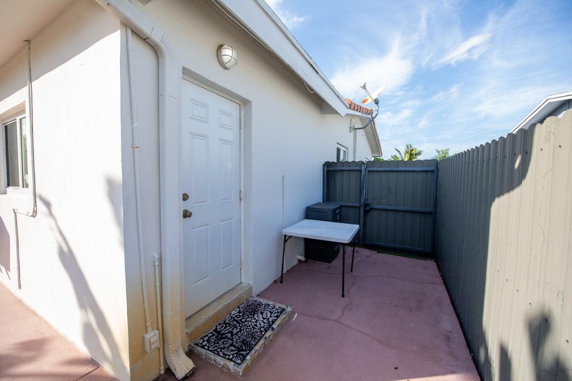 Pembroke Lakes Sec 5 94-1 - Residential