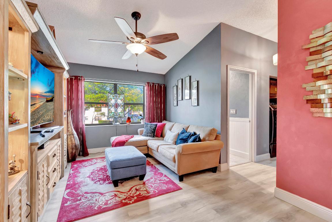 SUN VALLEY EAST CONDO - Residential