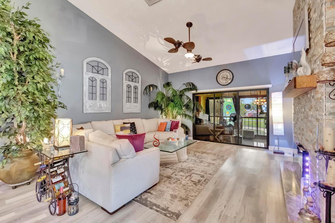 SUN VALLEY EAST CONDO - Residential