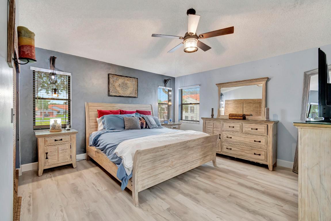 SUN VALLEY EAST CONDO - Residential