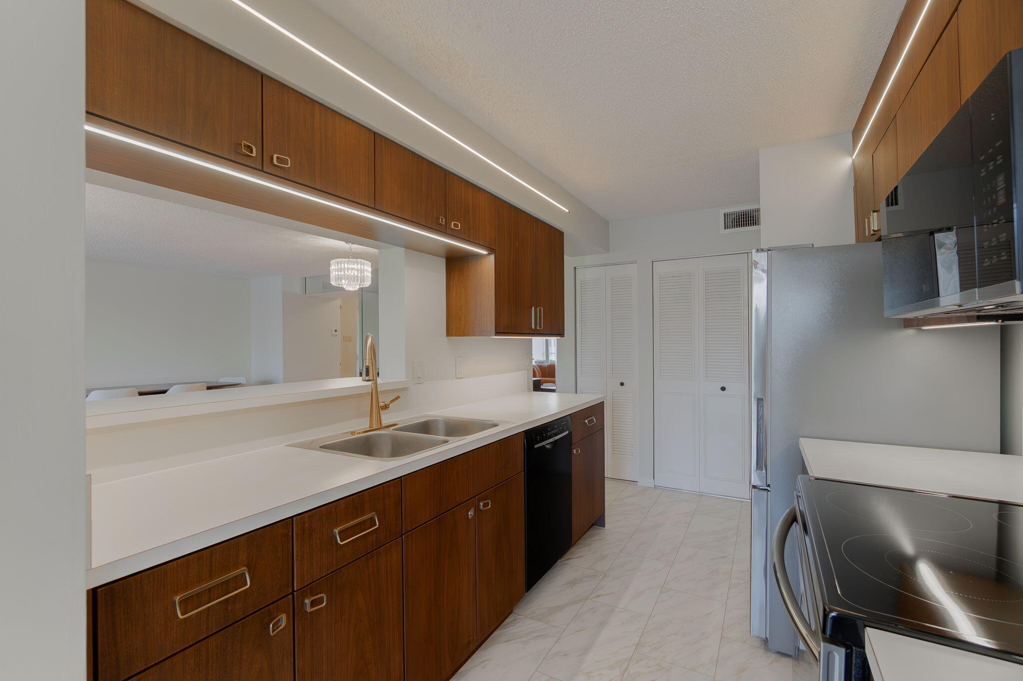 HALF MOON BAY CONDO - Residential